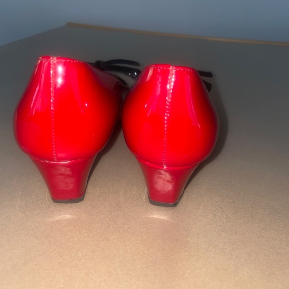 Red Prada Patent Leather Low Heels Black Bow Detail, Size 36.5 - Picture 3 of 14